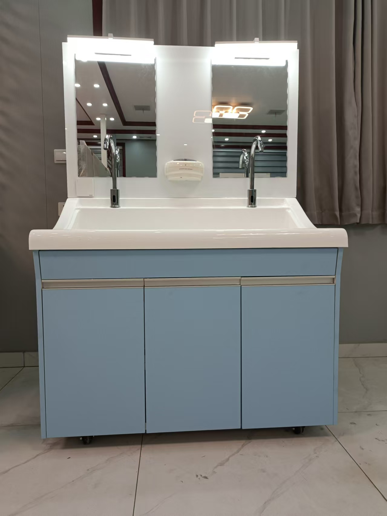 微笑在口，衛(wèi)生在手----洗手池